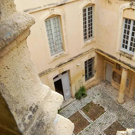 Le Nouveau Chapitre - * Nimes